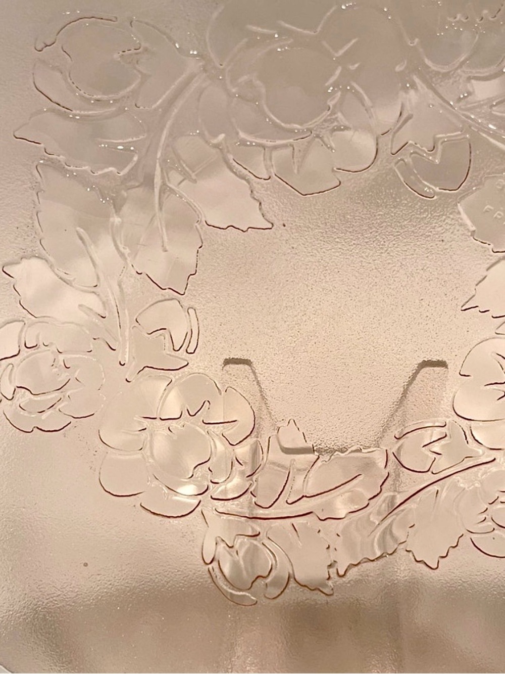 🥳BOGO! Arcoroc “Rosaline” Rosa Pink Dinner Plate | Raised Embossed Roses |France - Picture 3 of 10
